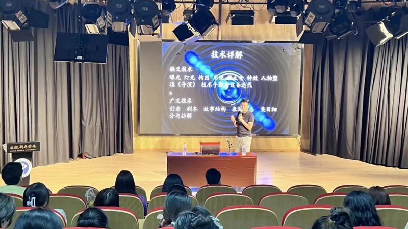 手机变纪录片拍摄利器：如何挑选合适的拍摄设备**